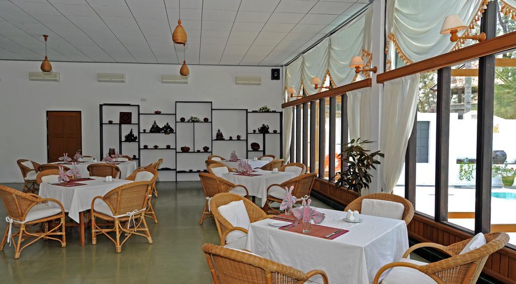 Thande Beach Hotel - Ngapali Beach Extérieur photo