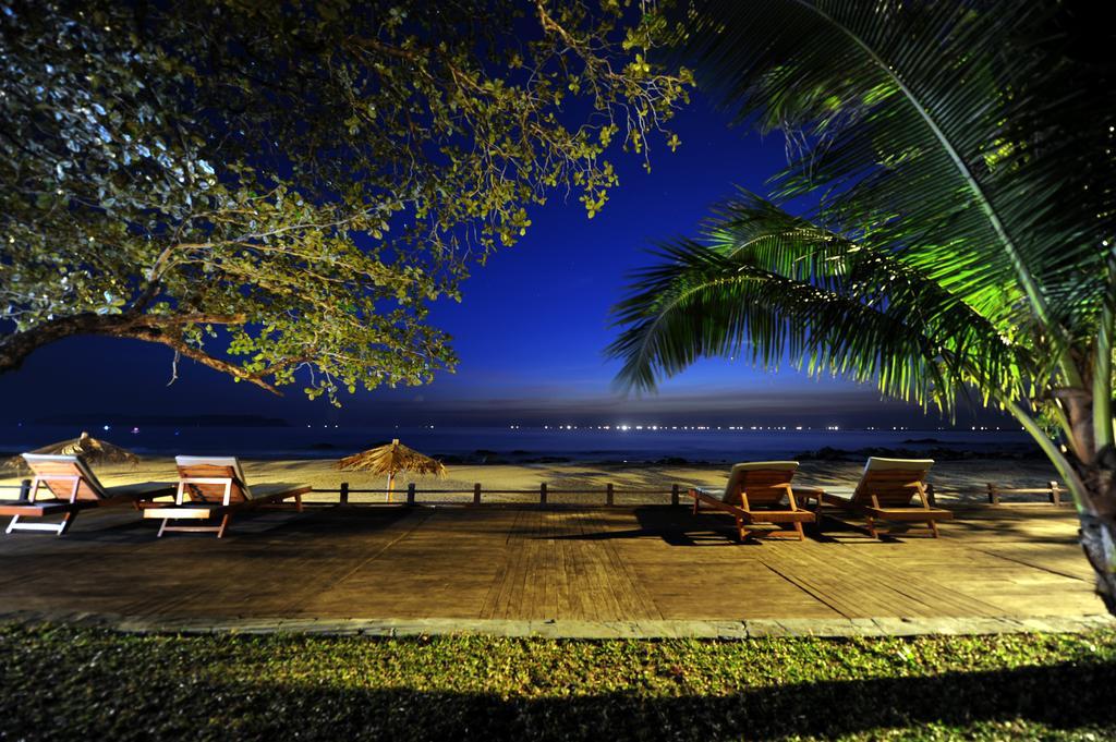 Thande Beach Hotel - Ngapali Beach Extérieur photo