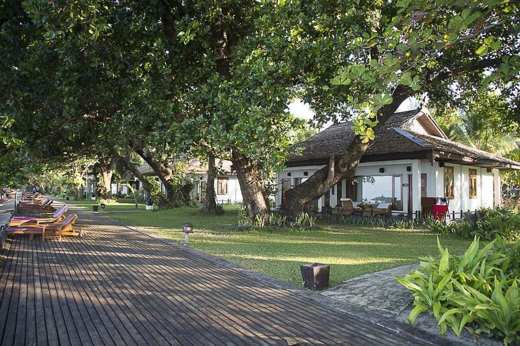Thande Beach Hotel - Ngapali Beach Extérieur photo