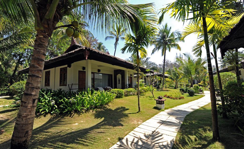 Thande Beach Hotel - Ngapali Beach Extérieur photo
