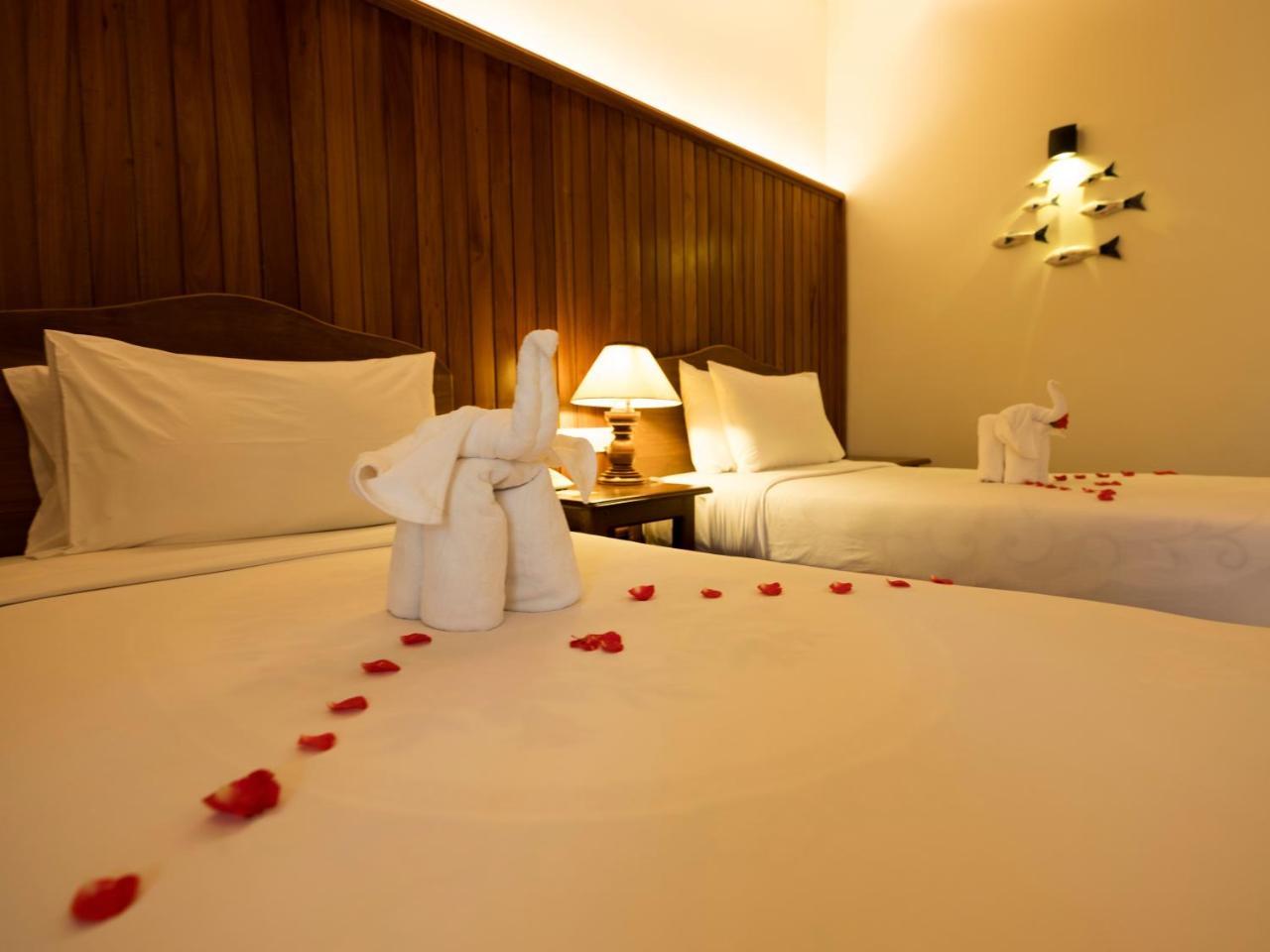 Thande Beach Hotel - Ngapali Beach Extérieur photo