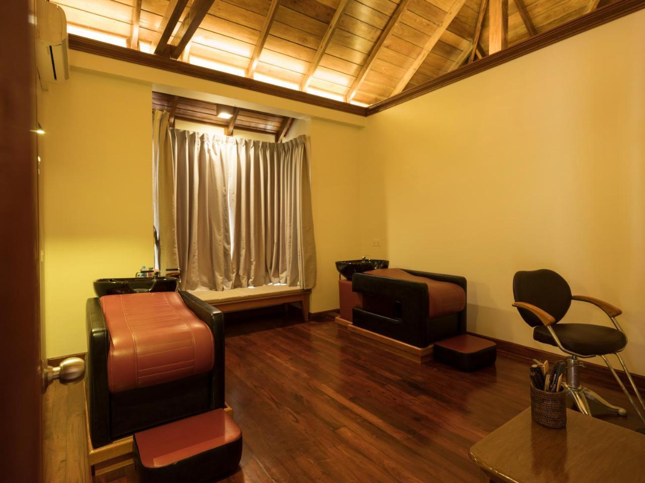 Thande Beach Hotel - Ngapali Beach Extérieur photo