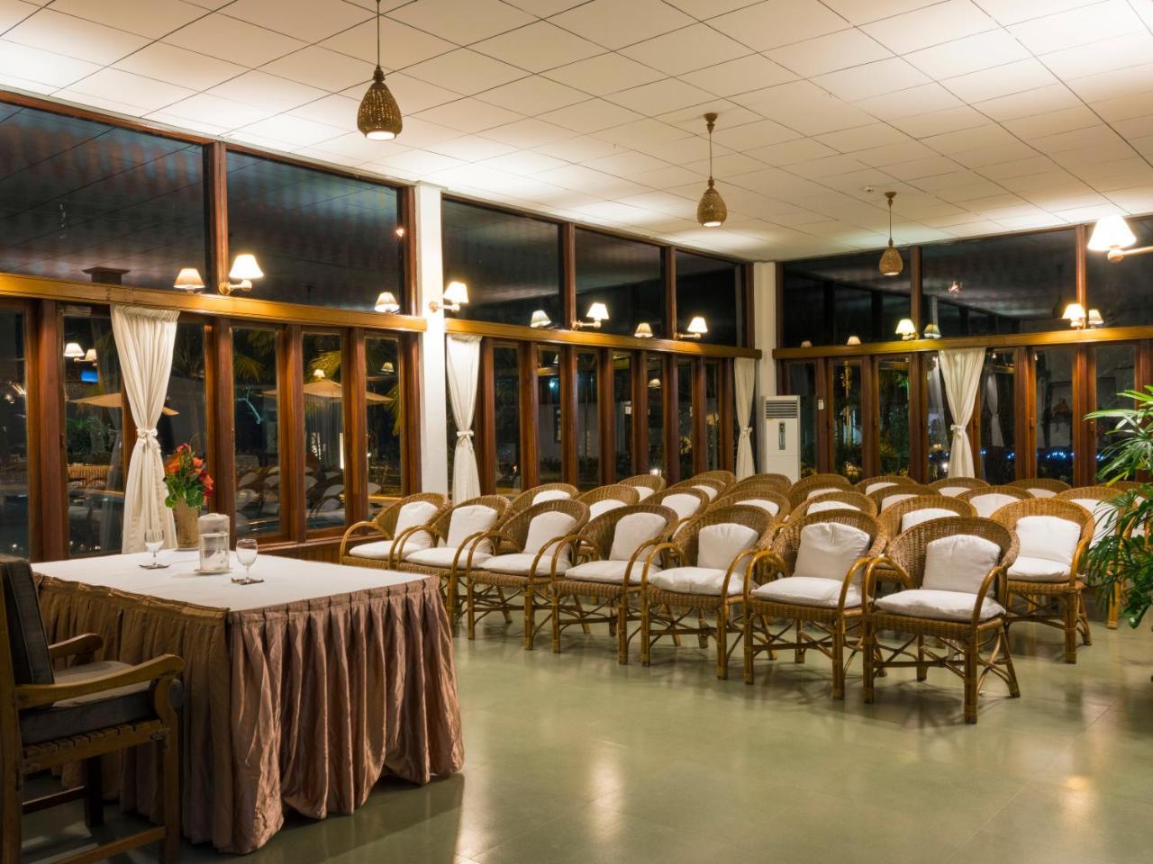 Thande Beach Hotel - Ngapali Beach Extérieur photo