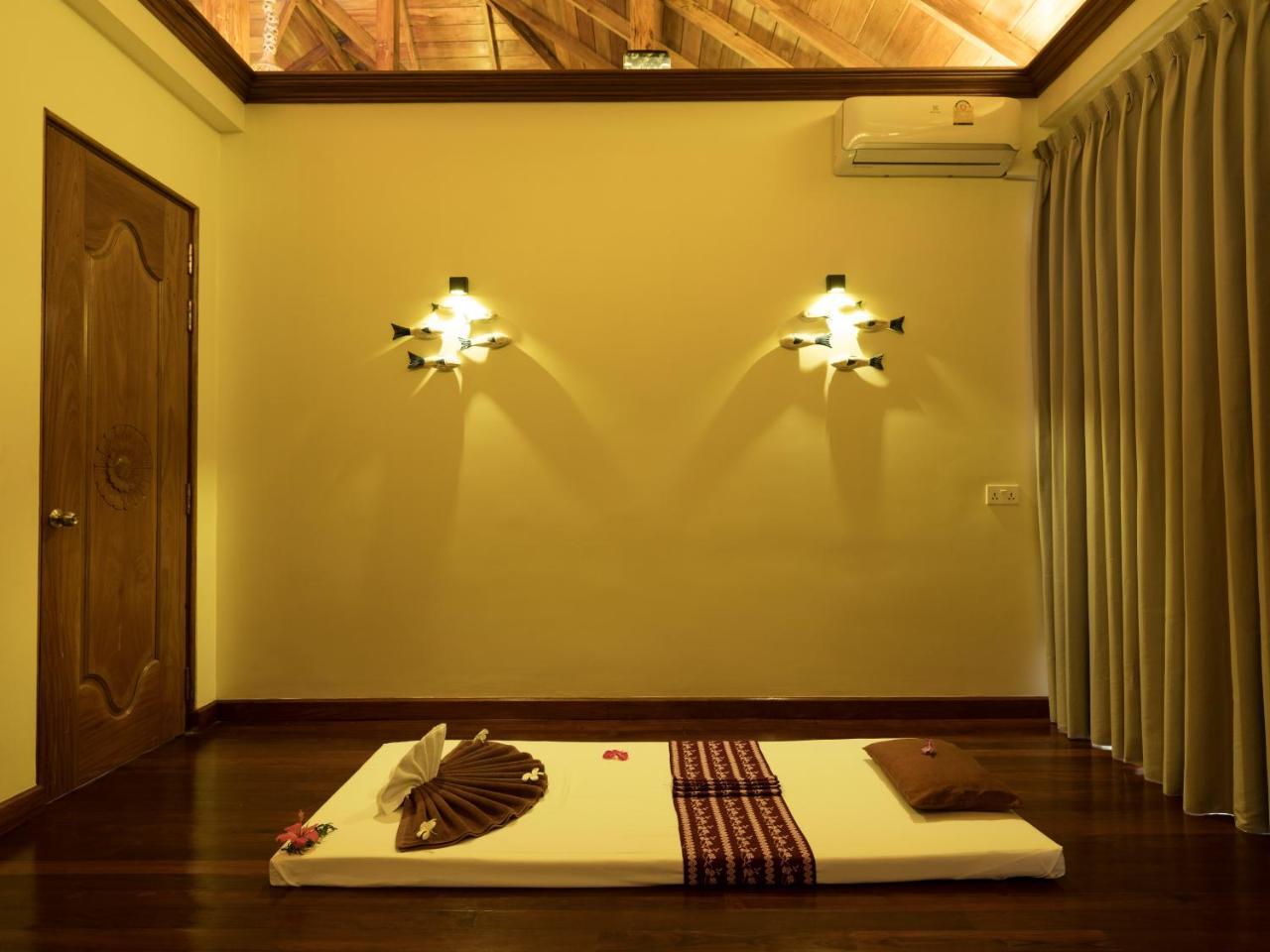 Thande Beach Hotel - Ngapali Beach Extérieur photo